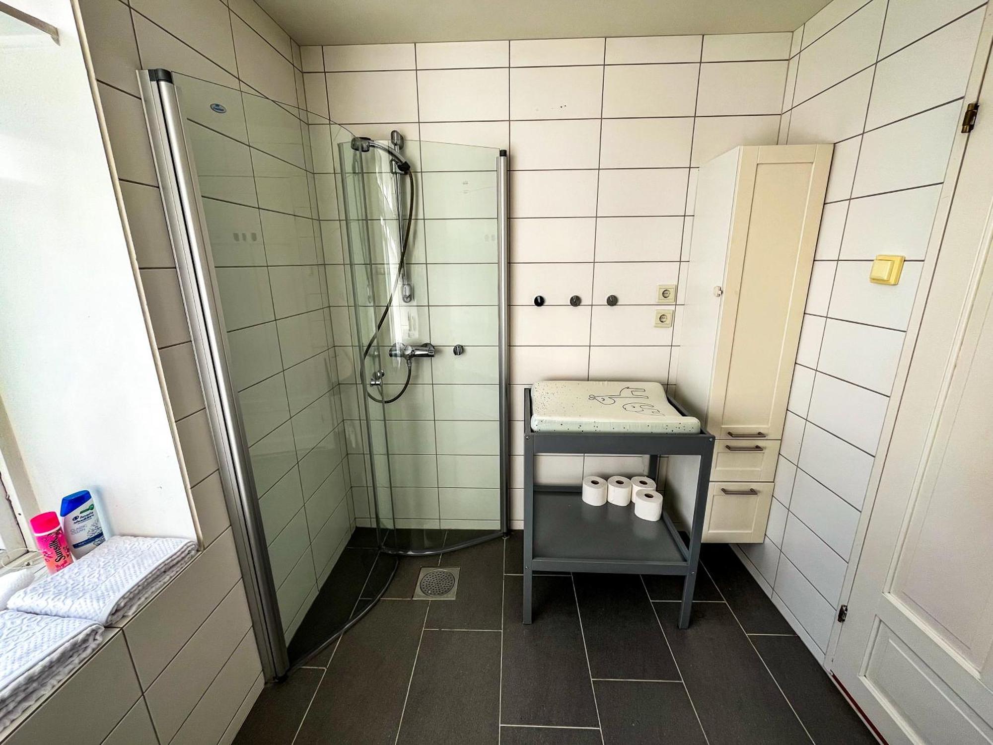 Two-Bedroom City Apartment With Fire Place, Free Parking And Fjordview Terrace - Calm And Central Ålesund Exteriör bild